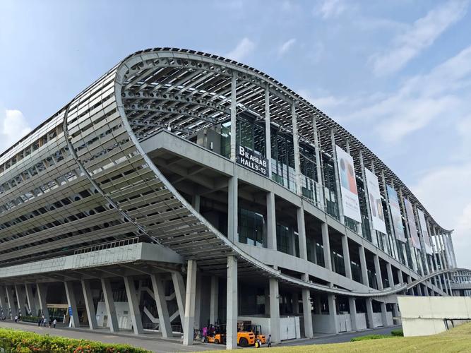 光梭智行 2023数字科技生态大会上的未来出行启示录
